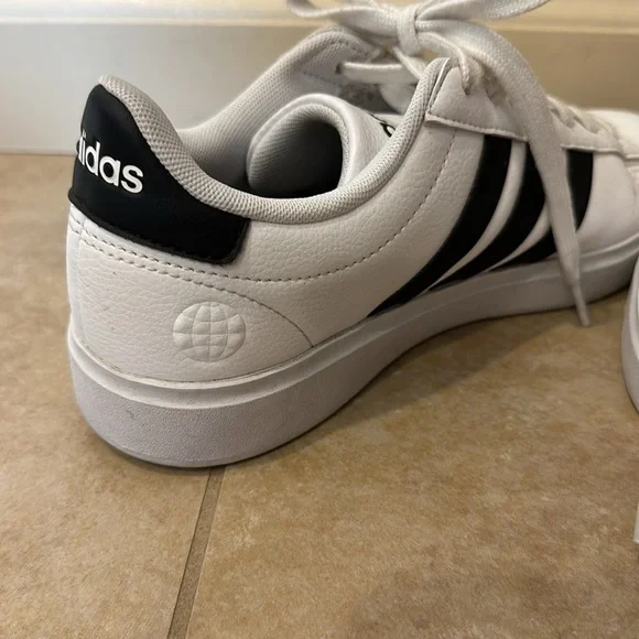 Adidas Cloudfoam Sneakers - Picture 6 of 8